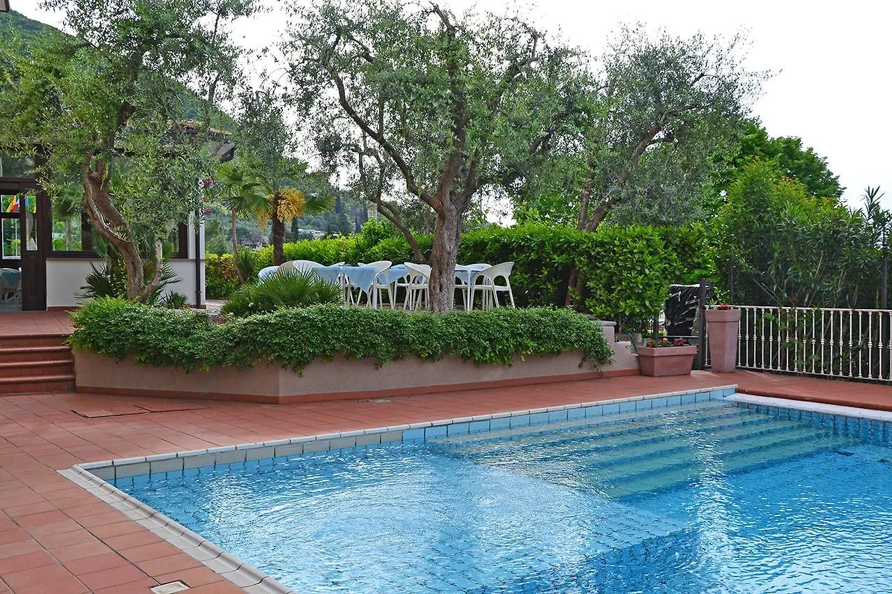 סאלו Blu Garda Hotel