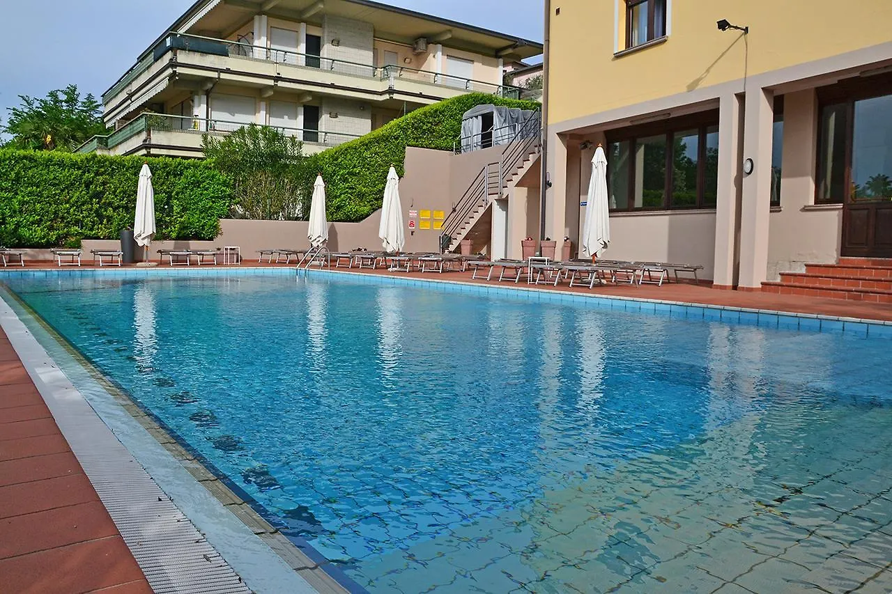סאלו Blu Garda Hotel 3*,  איטליה